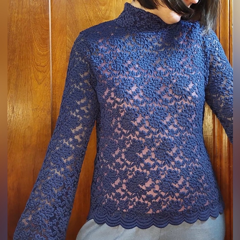 Metrostyle Purple Lace Cowl Turtleneck with Long Bell Sleeves Womens Size XL T